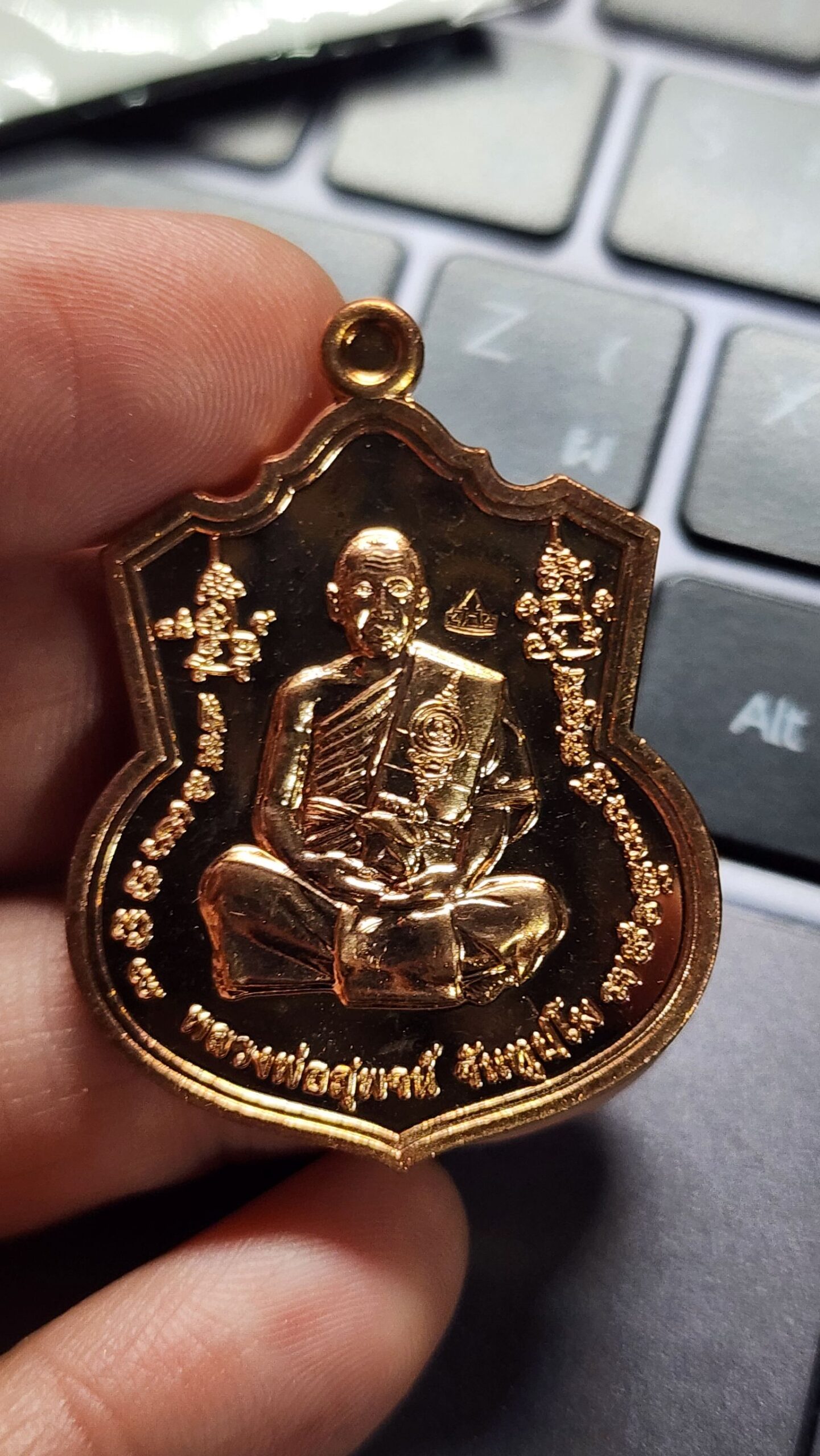 เหรียญสุครีพหักฉัตร เนื้อทองแดง สร้างปี 2556 หลวงพ่อสุพจน์ วัดศรีทรงธรรม จังหวัดนครสวรรค์เสก